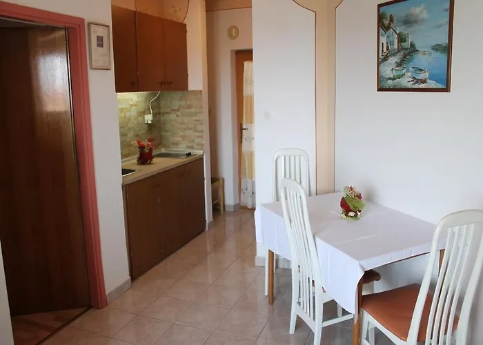 In With Sea View, Balcony, Air Conditioning, Wi-fi