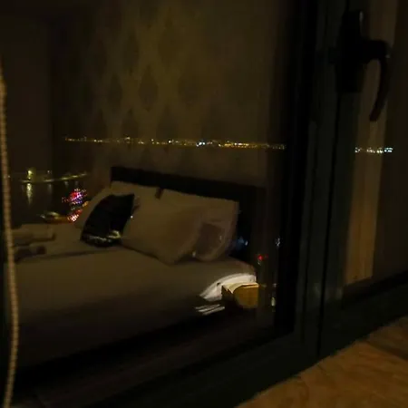 In With Sea View, Balcony, Air Conditioning, Wi-fi Appartamento *