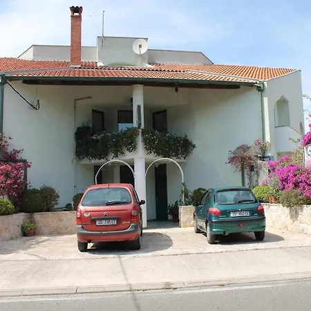 Apartament In With Sea View, Balcony, Air Conditioning, Wi-fi
