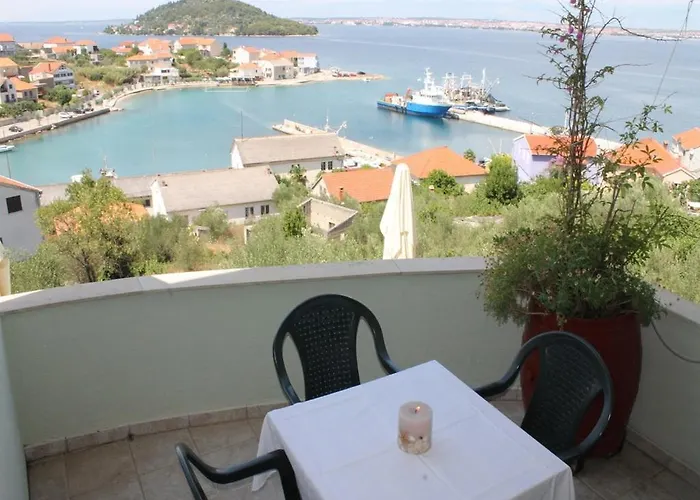 In With Sea View, Balcony, Air Conditioning, Wi-fi * Kali