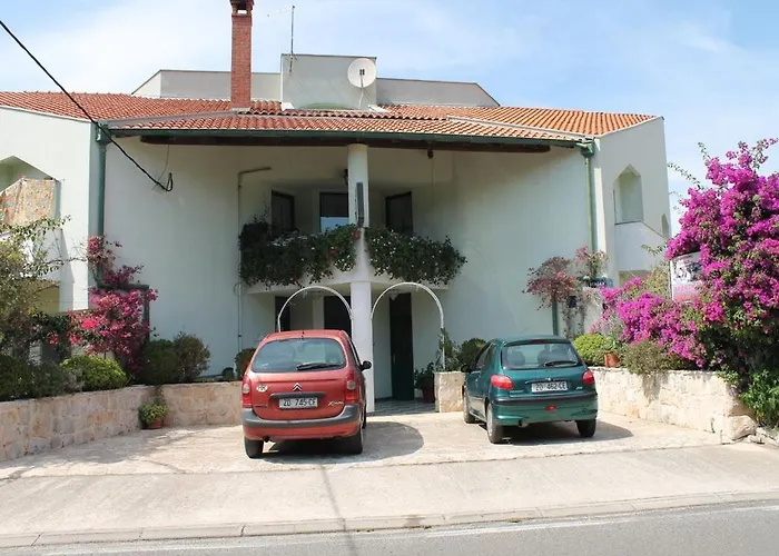 Appartement In With Sea View, Balcony, Air Conditioning, Wi-fi